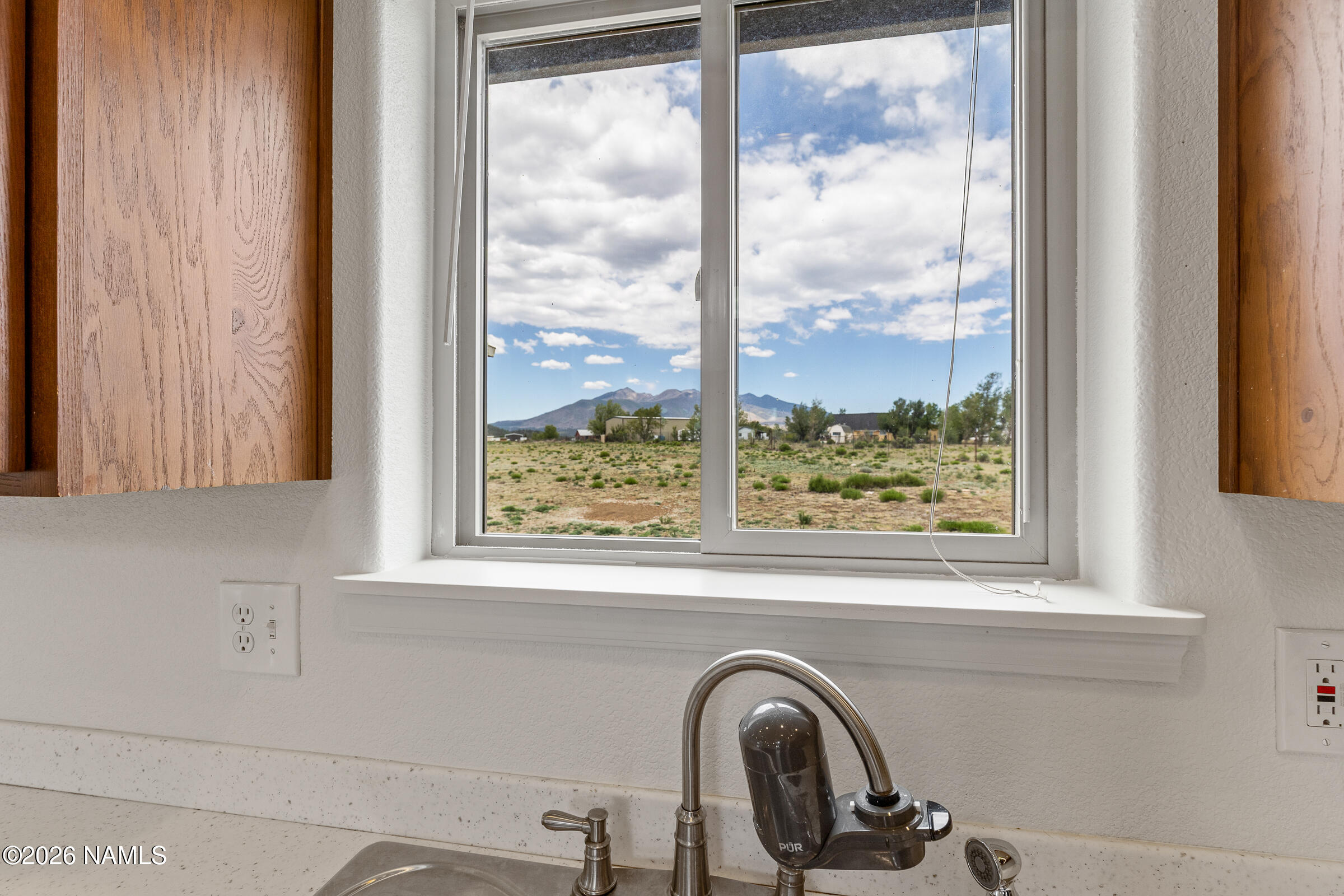9748 North Aldrich Road Flagstaff, AZ 86004 - Photo 14 of 37 Kitchen Views
