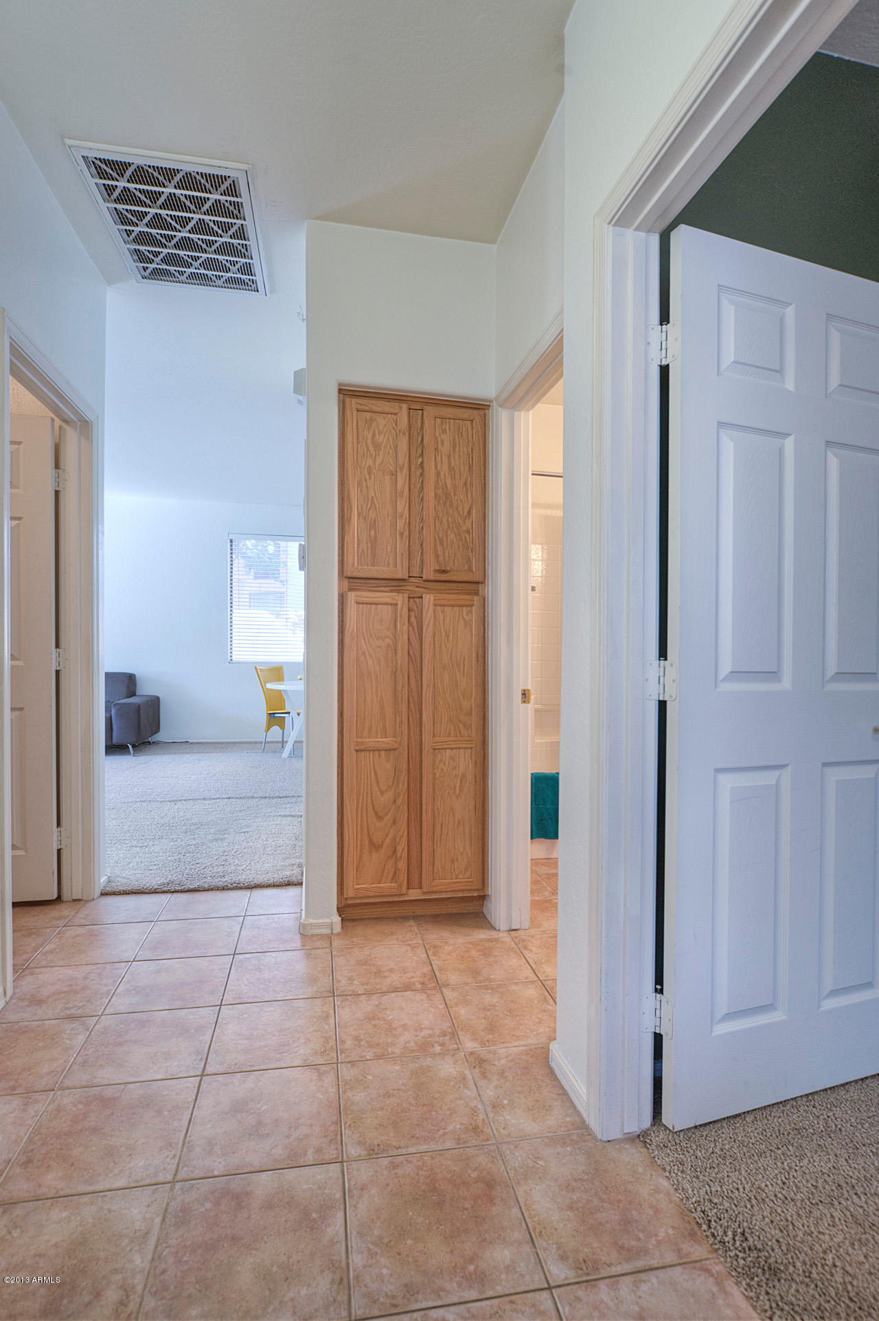 2824 West Lamar Road Phoenix, AZ 85017 - Photo 17 of 25 Hallway