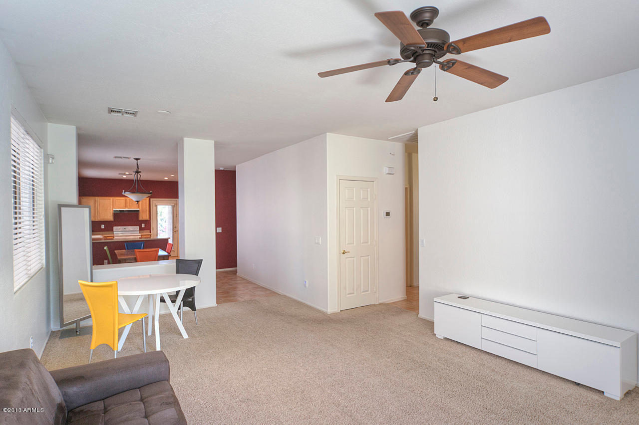 2824 West Lamar Road Phoenix, AZ 85017 - Photo 4 of 25 Family Room & Open Kitchen