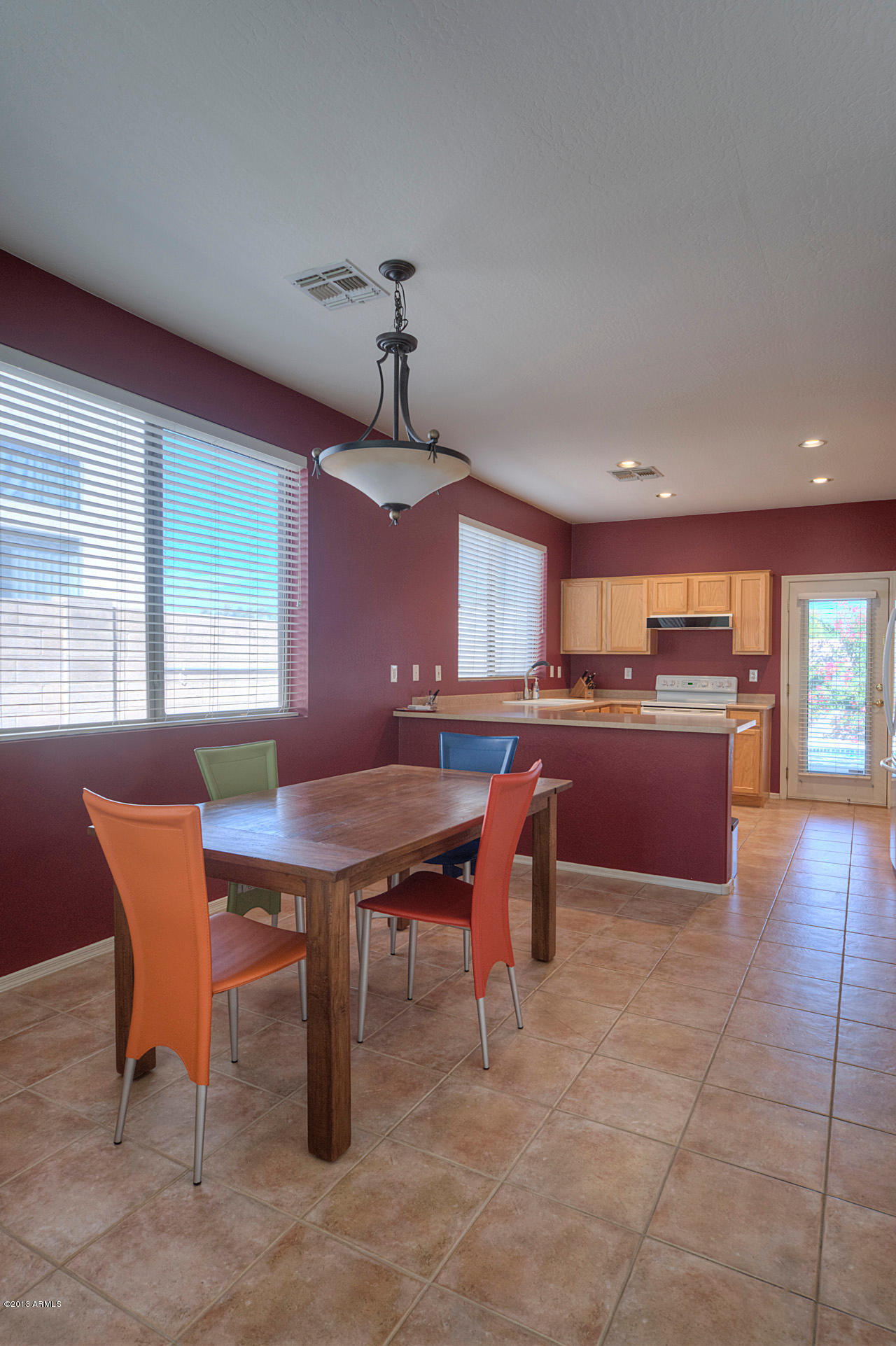 2824 West Lamar Road Phoenix, AZ 85017 - Photo 6 of 25 Dining Room