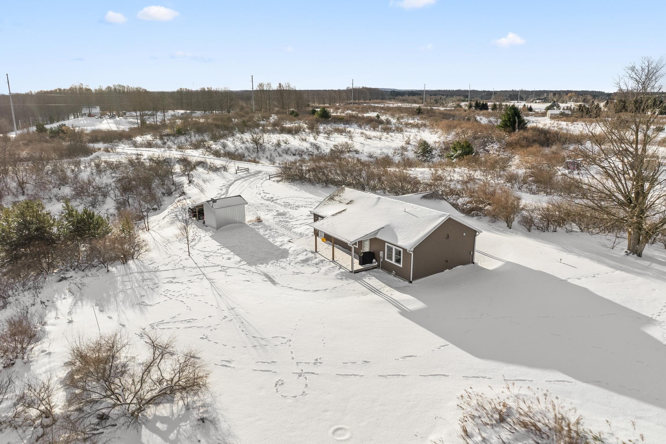 6830 Lost Resort Road Buckley, MI 49620 - Photo 5 of 33 Gallery Image 5