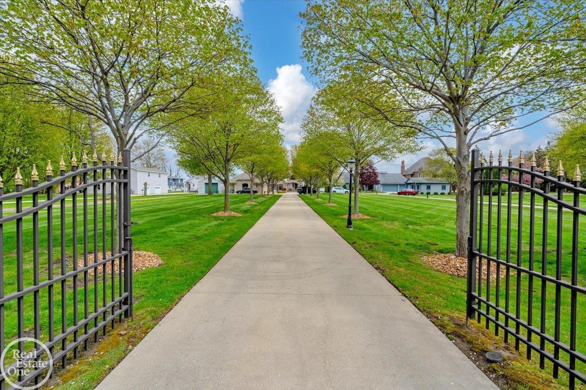 7827 South River Road Marine City, MI 48039 - Photo 2 of 93