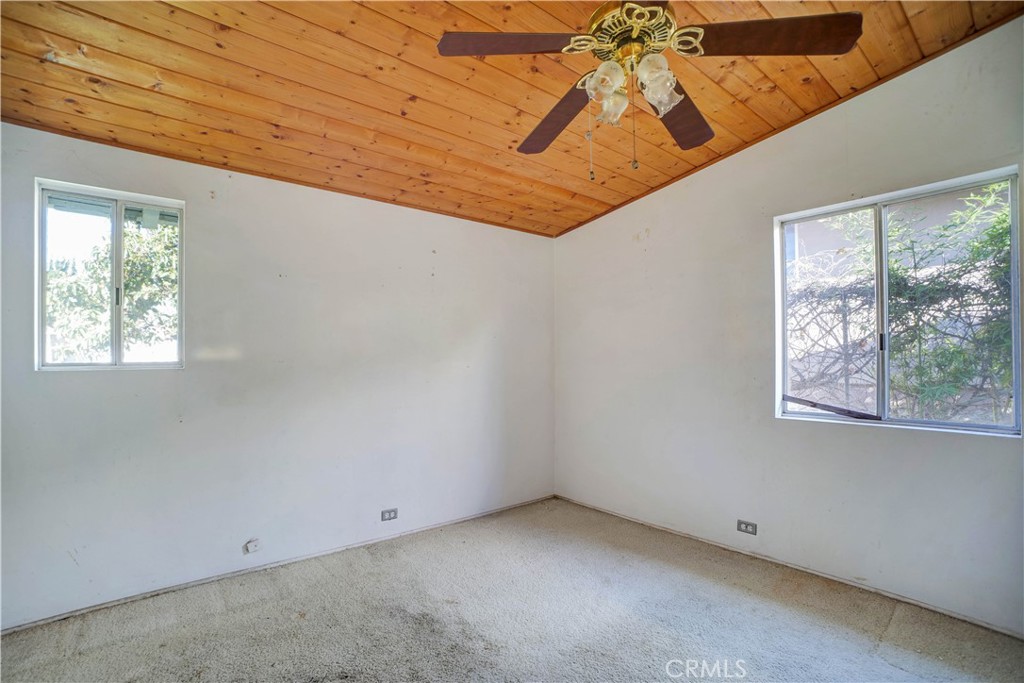 1006 North Orange Avenue Fallbrook, CA 92028 - Photo 14 of 21 a view of an empty room with a window