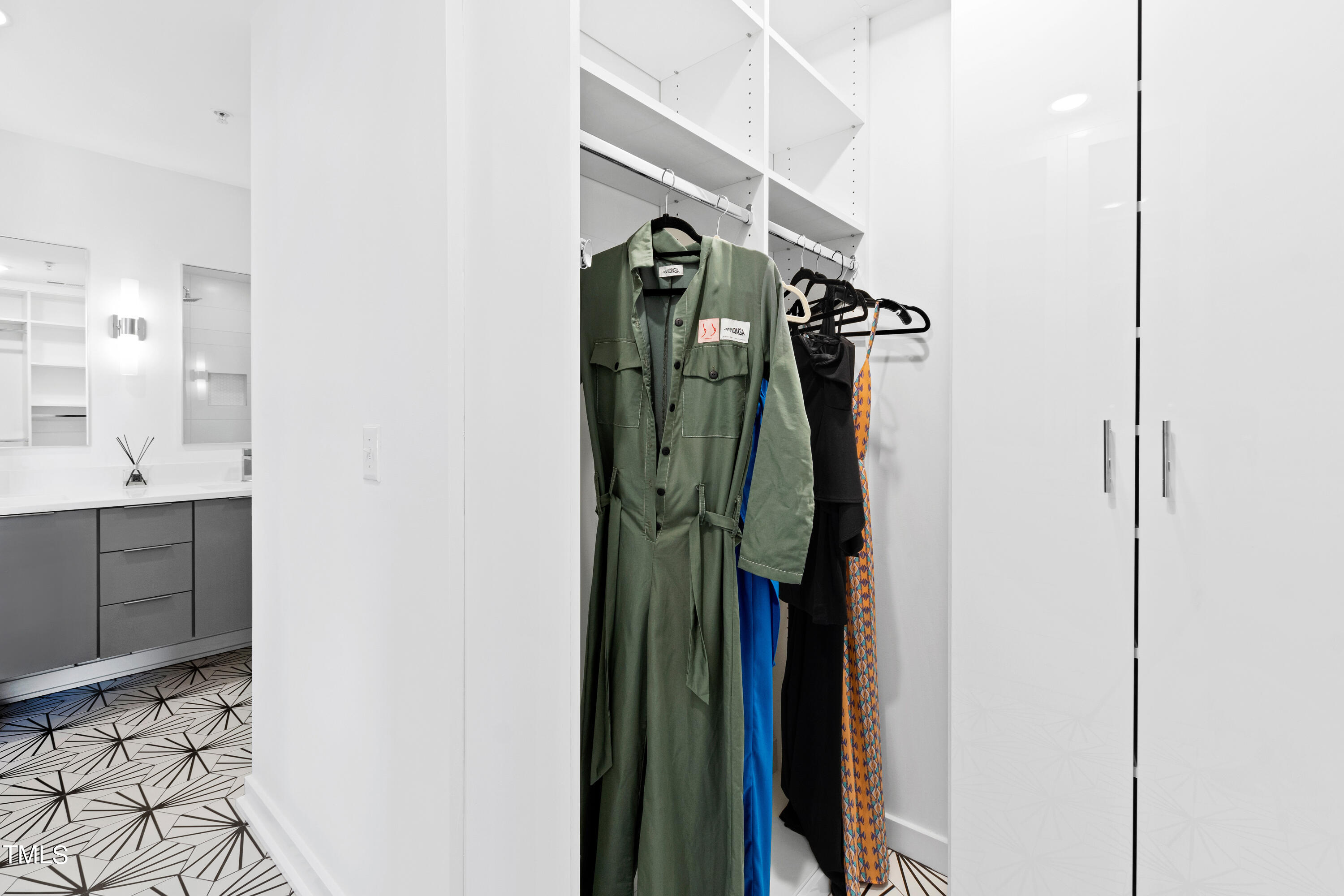 523 South West Street, Unit 504 Raleigh, NC 27601 - Photo 34 of 81 Closet 2