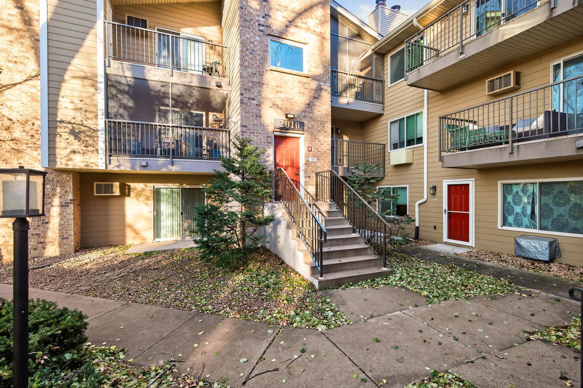 2010 Ridge Drive, Unit 13 St. Louis Park, MN 55416 - Photo 27 of 38