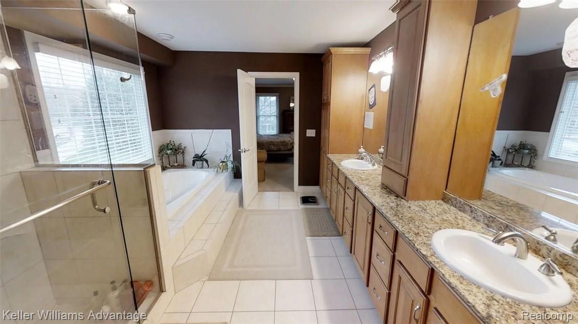25439 Rutledge Crossing Farmington, MI 48335 - Photo 20 of 30 712LKeh9mUM - 02.03