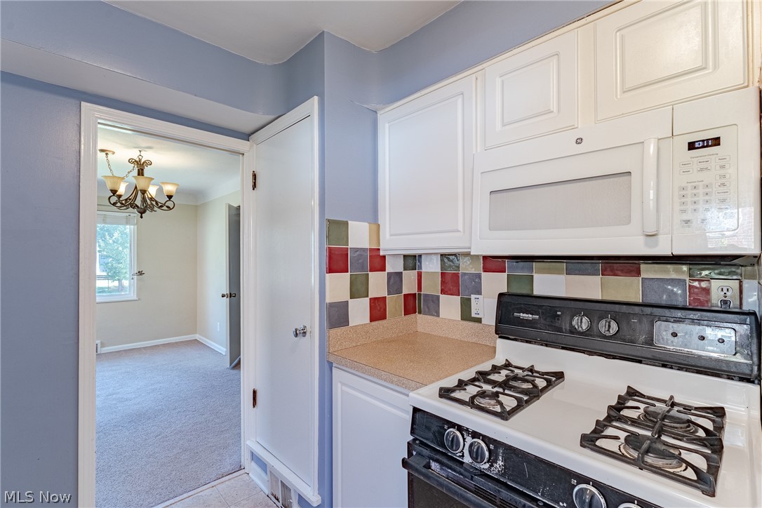 3666 Silsby Road University Heights, OH 44118 - Photo 11 of 37