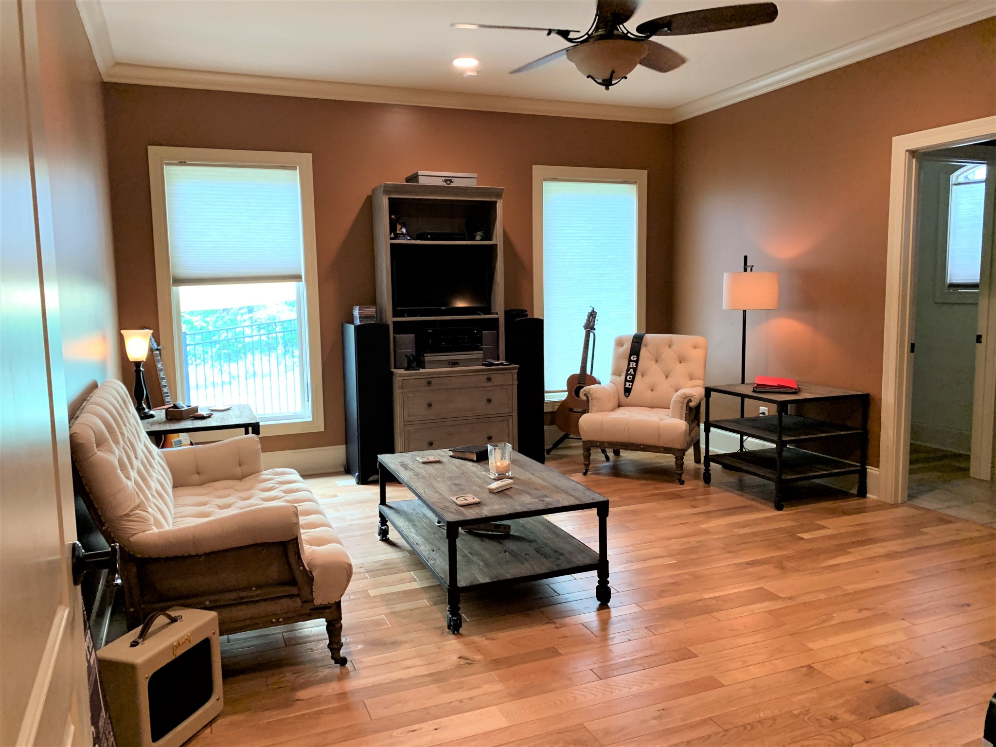 1190 Palmer Road Lebanon, TN 37090 - Photo 18 of 36 a living room with furniture and a flat screen tv
