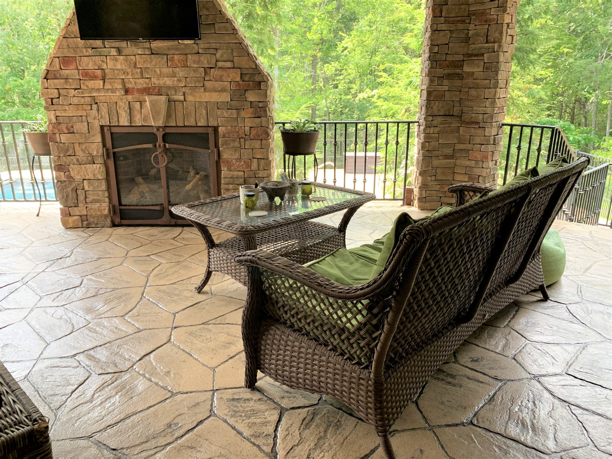 1190 Palmer Road Lebanon, TN 37090 - Photo 22 of 36 a view of balcony with furniture