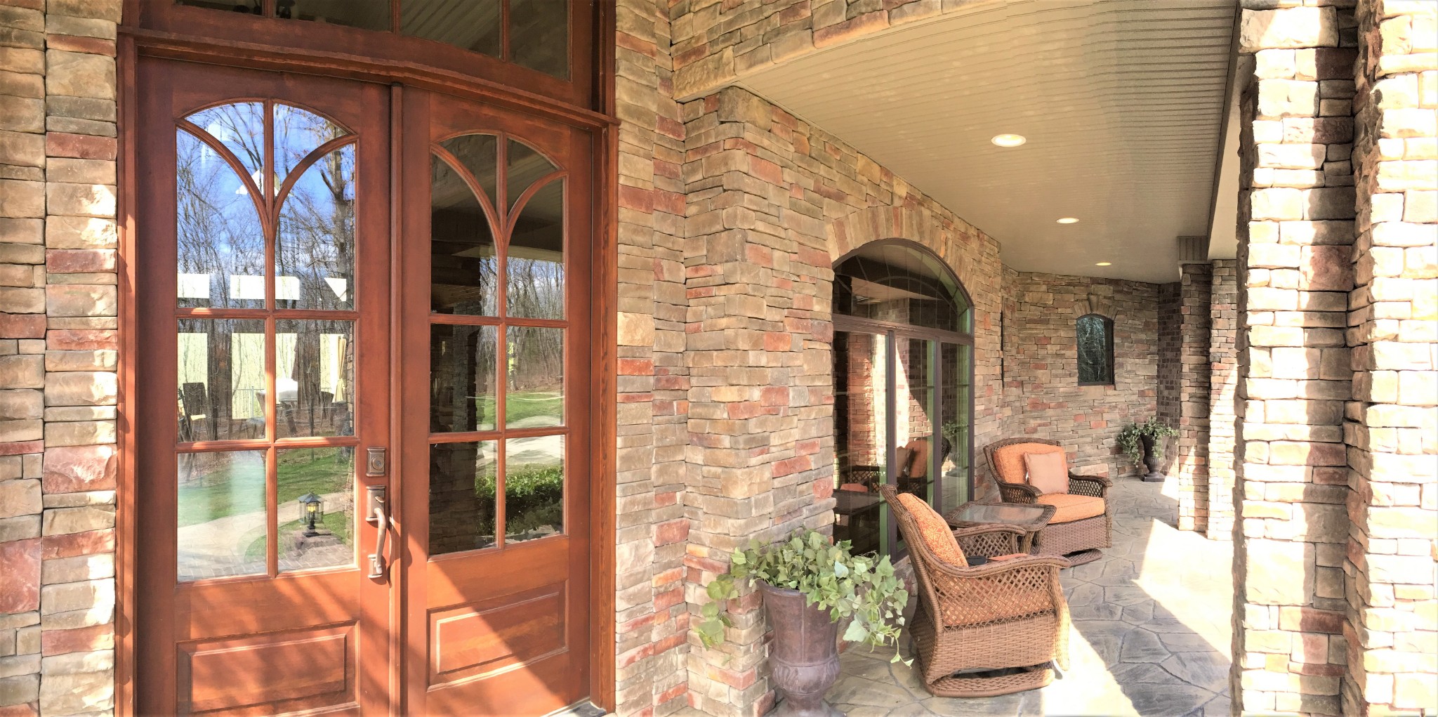 1190 Palmer Road Lebanon, TN 37090 - Photo 5 of 36 a front view of a house with outdoor seating