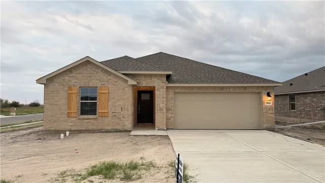 $413,282 | 3554 Sepehr Lk Drive, Robstown, TX 78380