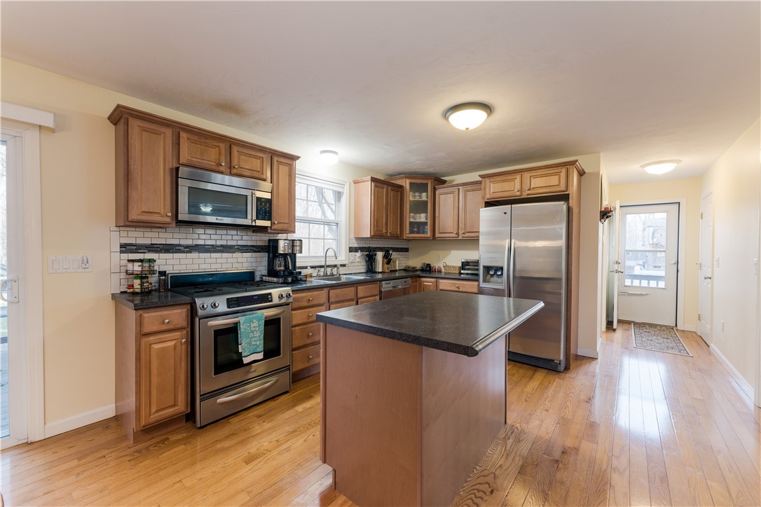 1583 Diamond Hill Road Cumberland, RI 02864 - Photo 2 of 16 Gallery Image 2