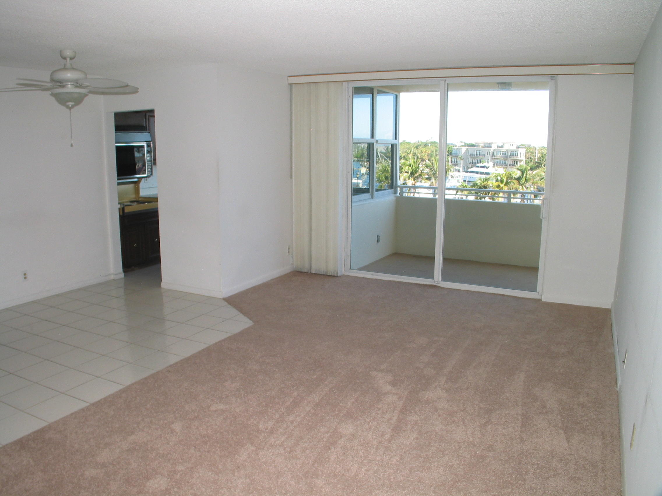 2639 North Riverside Drive, Unit 402 Pompano Beach, FL 33062 - Photo 4 of 17 Living Room