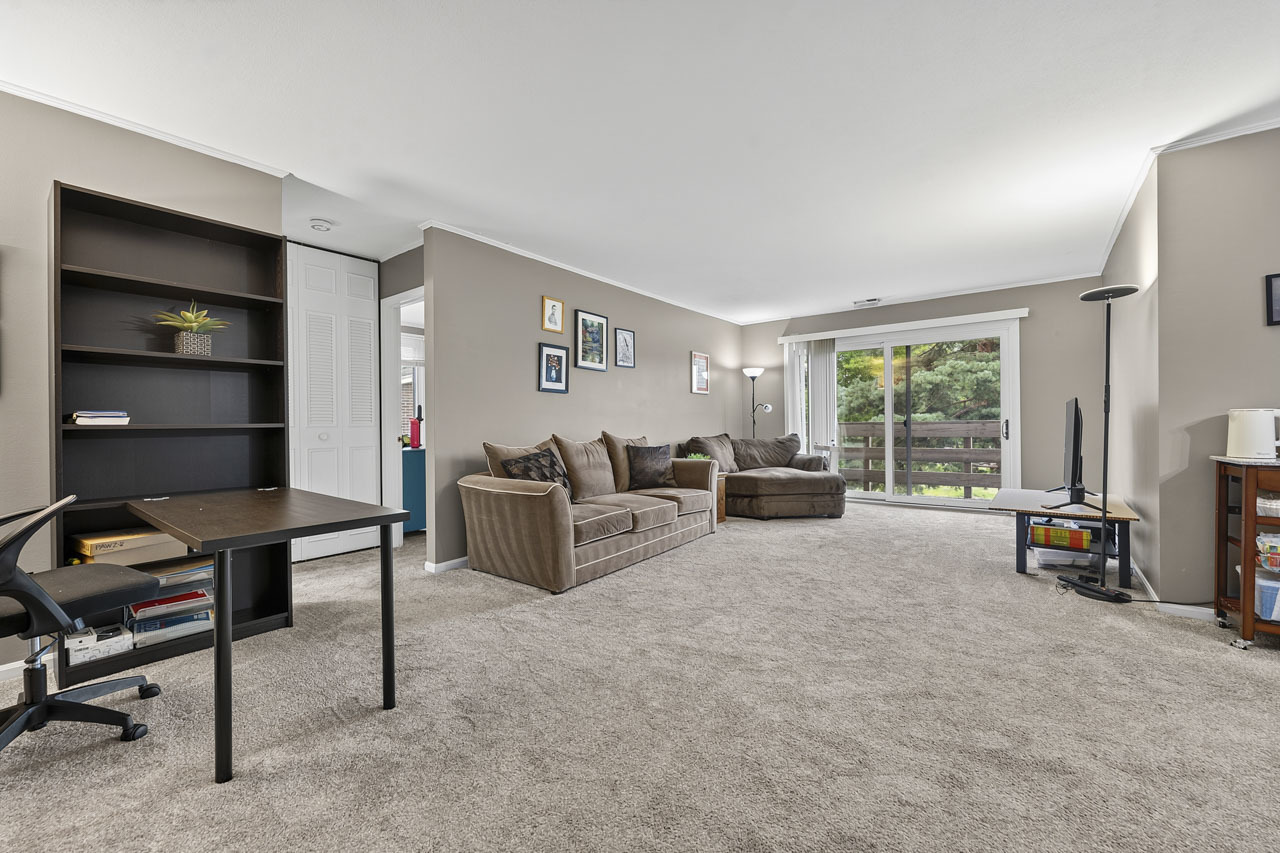 465 Raintree Court, Unit 2B Glen Ellyn, IL 60137 - Photo 6 of 21 Gallery Image 6