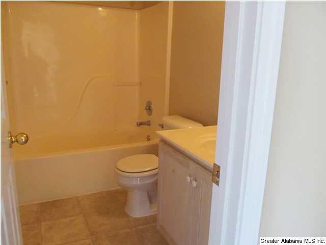 752 3rd Street Northeast Alabaster, AL 35007 - Photo 7 of 10