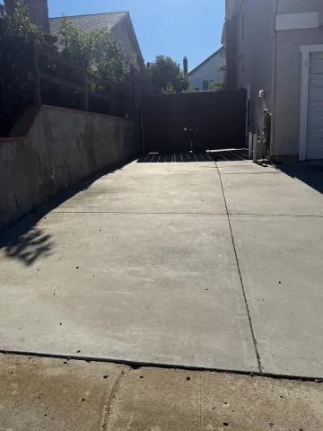 $5,380 | 9569 Via Pereza, San Diego, CA 92129