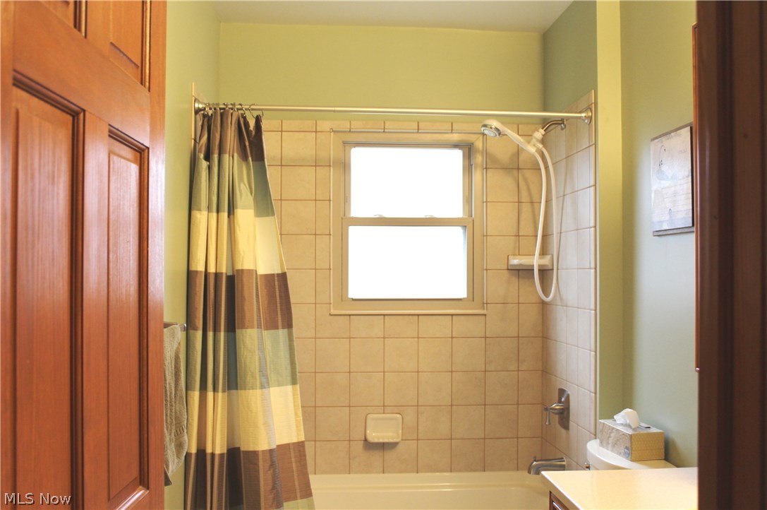4550 Ridge Road Cleveland, OH 44144 - Photo 16 of 35
