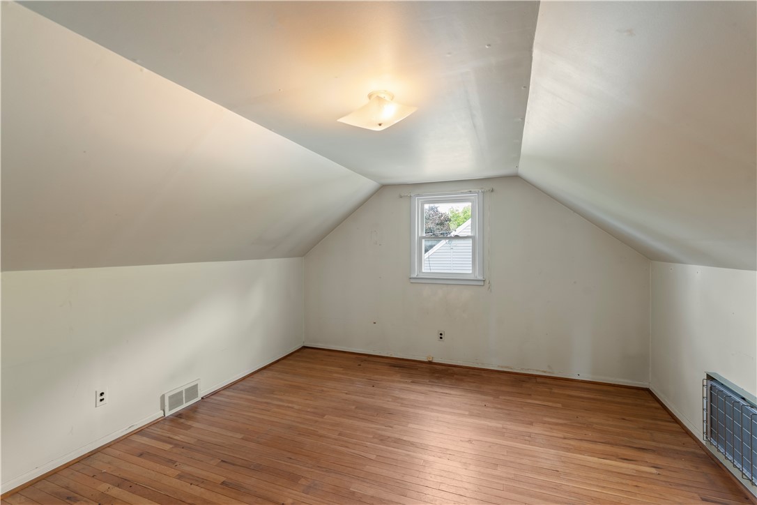 73 Wright Road Henrietta, NY 14467 - Photo 17 of 31 Upstairs bedroom