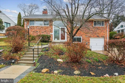 $1,079,000 | 6017 Cheshire Drive, Bethesda, MD 20814