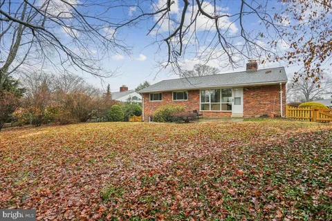 front view of house with a yard