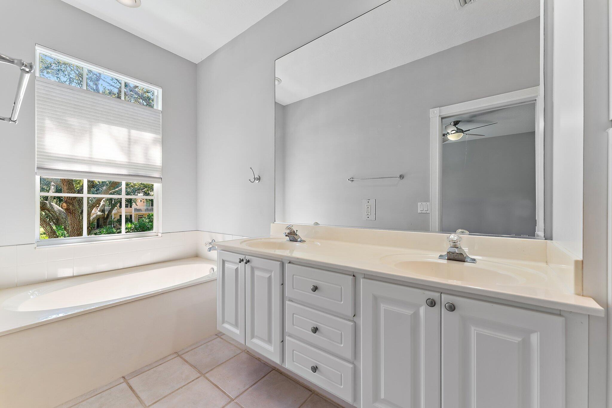 352 Legare Court Jupiter, FL 33458 - Photo 26 of 49 Primary Bathroom