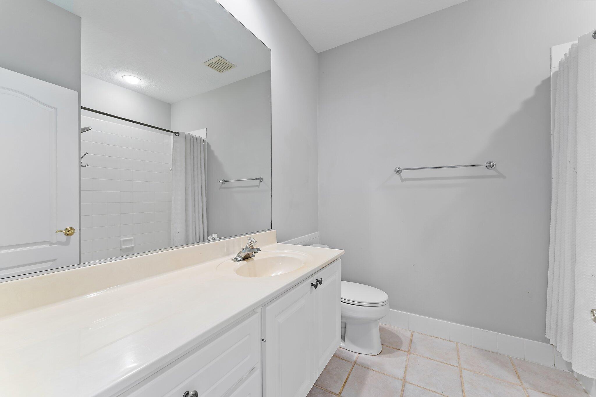 352 Legare Court Jupiter, FL 33458 - Photo 34 of 49 Second Bathroom