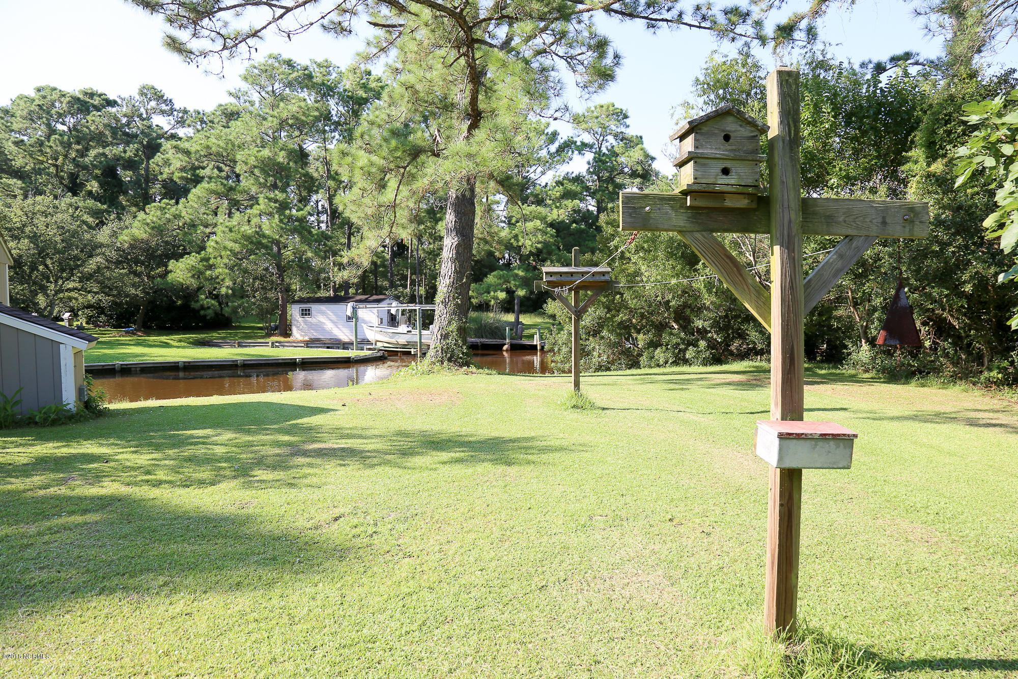 188 Wallace Road Beaufort, NC 28516 - Photo 5 of 68 Lush Lawn