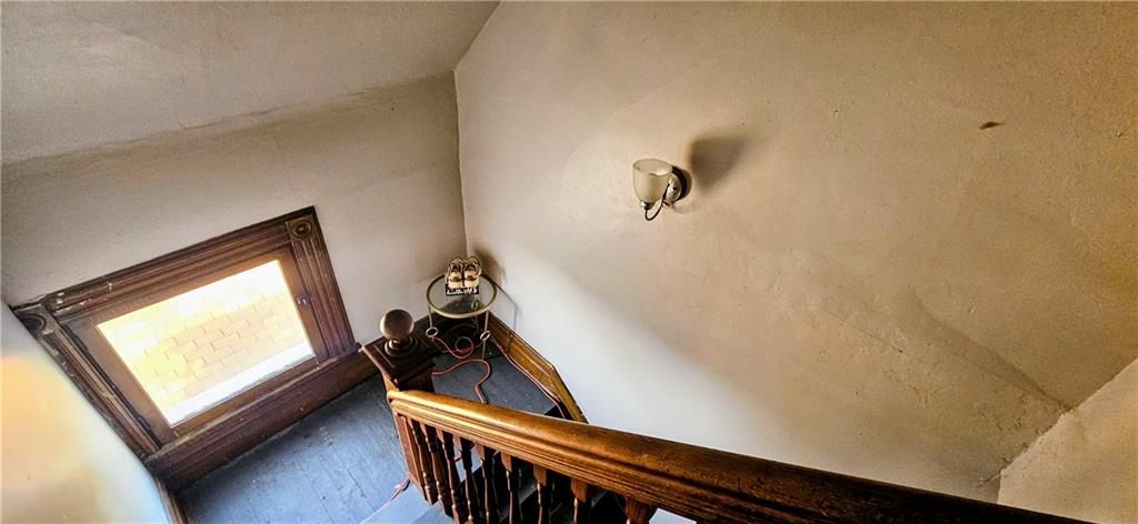 53 Carrick Avenue Pittsburgh, PA 15210 - Photo 35 of 48 2nd Floor Unit