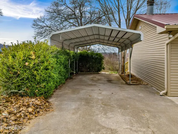 $335,000 | 1019 Green Acres Drive, Jefferson City, TN 37760