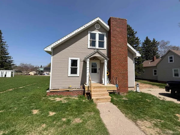 $168,000 | 208 West Ave C, Newberry, MI 49868