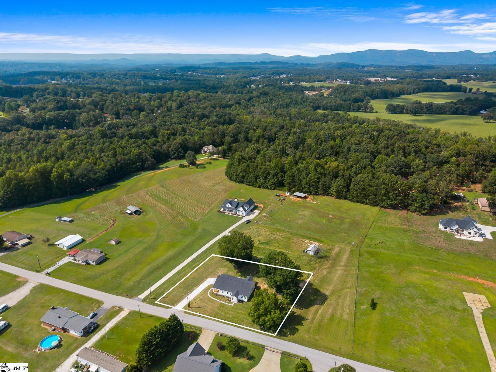 2024 Edwards Lake Road Greer, SC 29651 - Photo 31 of 31 Gallery Image 31