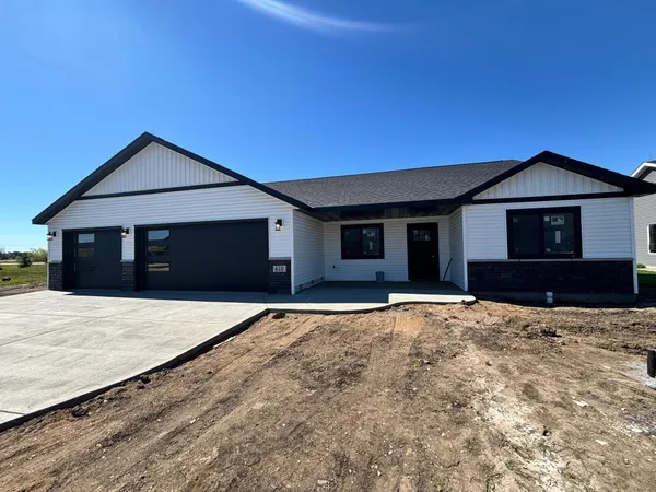 $465,000 | 610 Lanigan Way S East, St. Joseph, MN 56374