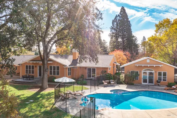 $1,445,000 | 9821 Dawn Way, Windsor, CA 95492