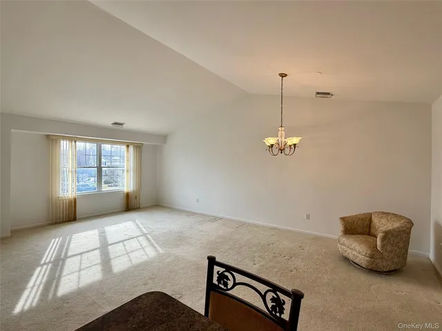 $530,000 | 6 Morley Circle, Melville, NY 11747