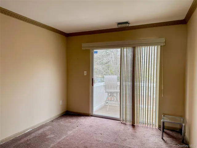 $530,000 | 6 Morley Circle, Melville, NY 11747