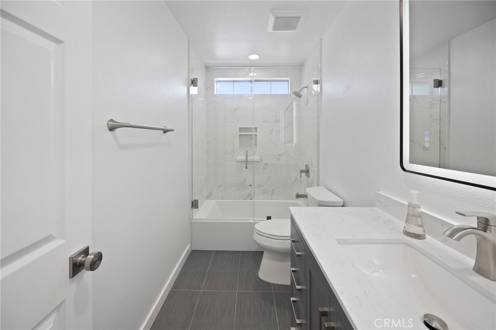 422 Parkman Avenue Los Angeles, CA 90026 - Photo 17 of 33