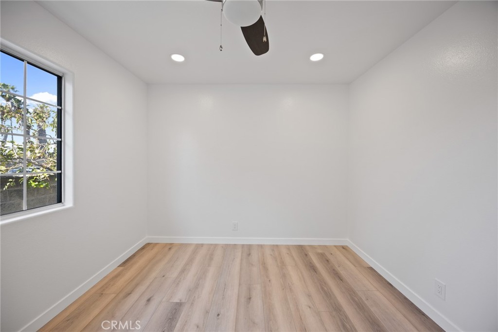 422 Parkman Avenue Los Angeles, CA 90026 - Photo 19 of 33