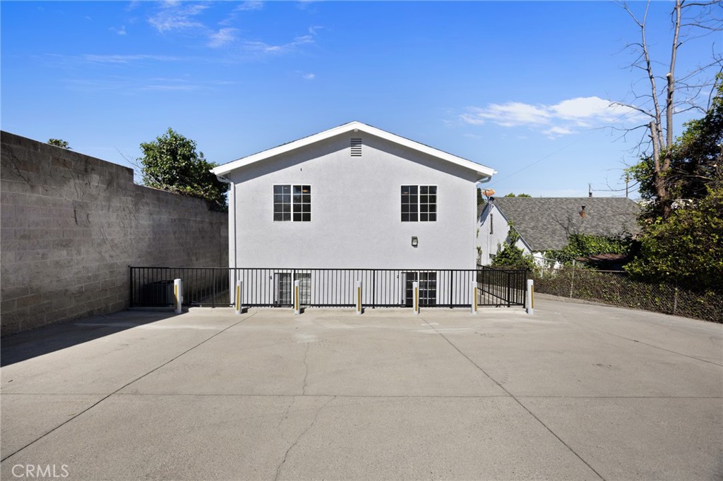 422 Parkman Avenue Los Angeles, CA 90026 - Photo 6 of 33