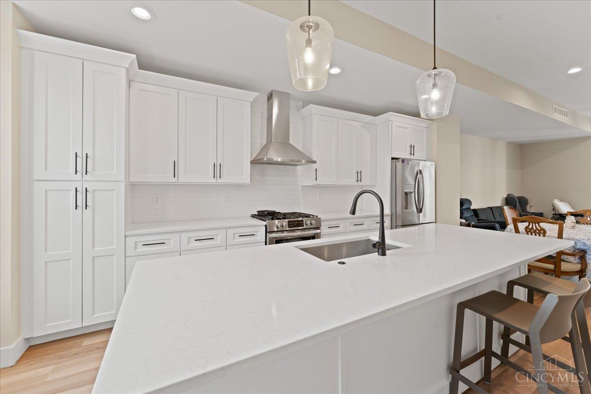 3906 Edwards Road, Unit B Cincinnati, OH 45209 - Photo 17 of 47