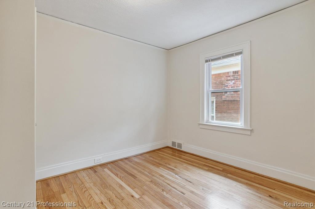 949 Nottingham Road Grosse Pointe Park, MI 48230 - Photo 29 of 56