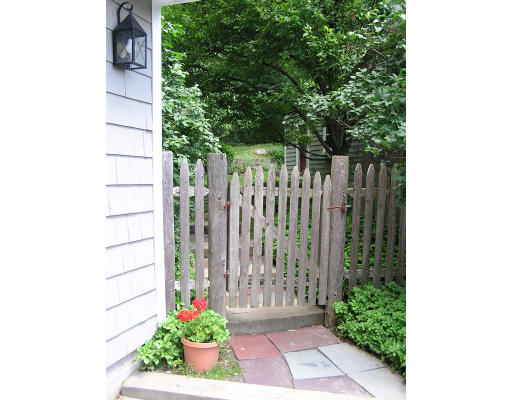 172 Trapelo Road Lincoln, MA 01773 - Photo 10 of 12
