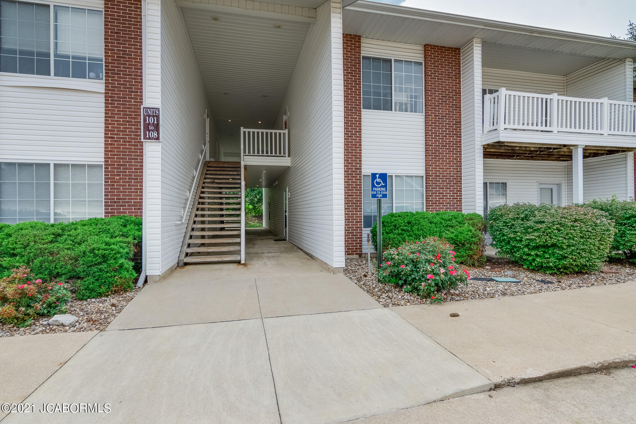 1115 Kennesaw Ridge Road, Unit 104 Columbia, MO 65202 - Photo 1 of 1