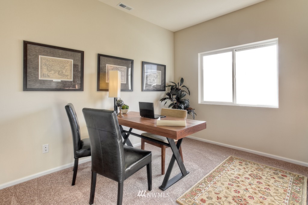 15802 Meridian Avenue South, Unit 17 Bothell, WA 98012 - Photo 2 of 7 Gallery Image 2