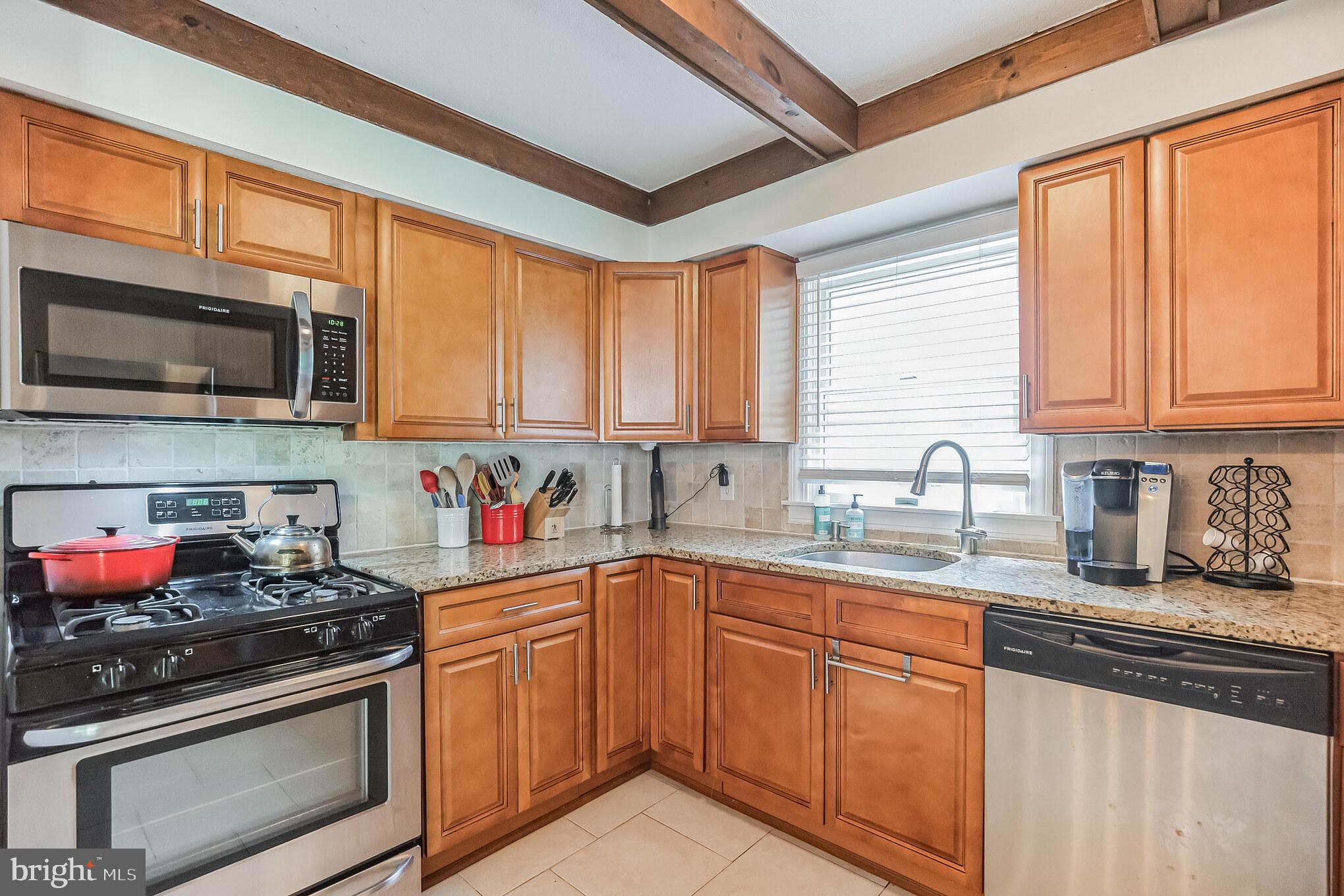 85 Ridgewood Avenue Ewing, NJ 08618 - Photo 11 of 29 Gallery Image 11