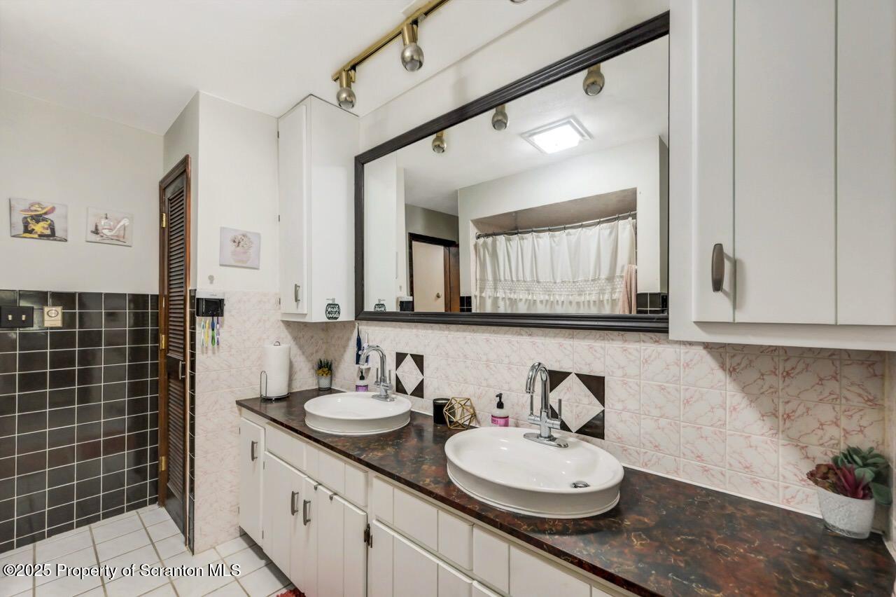 2352 Newton Ransom Boulevard Clarks Summit, PA 18411 - Photo 29 of 85 2352 Newton Ransom Blvd 34 Large