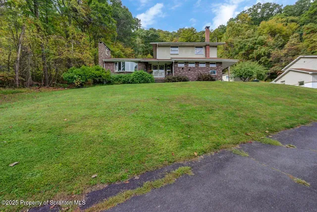 $359,999 | 2352 Newton Ransom Boulevard, Clarks Summit, PA 18411