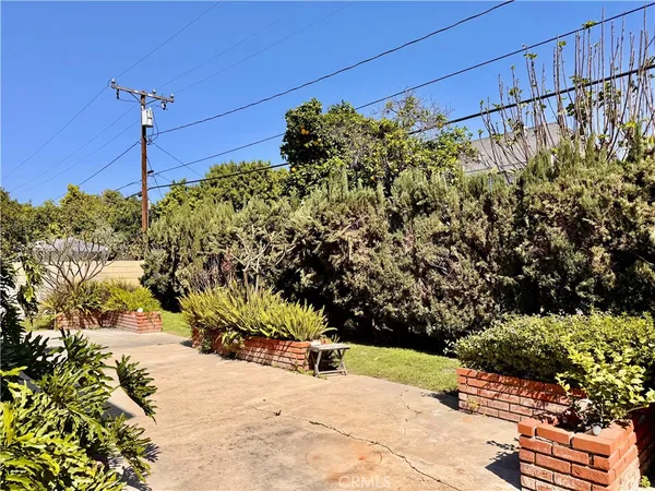 $4,300 | 202 South Barbara Way, Anaheim, CA 92806