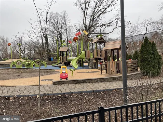 $379,000 | 3420 39th Street Northwest, Unit C705, Washington, DC 20016