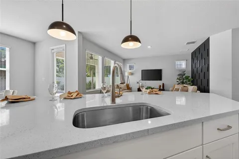 $1,250,000 | 810 32nd Avenue North, St. Petersburg, FL 33704