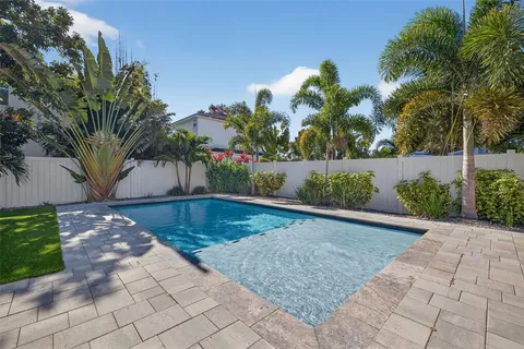 $1,250,000 | 810 32nd Avenue North, St. Petersburg, FL 33704